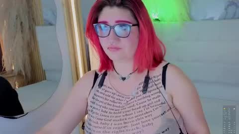 Snapshot of cerecita_02 chatting on May 12, 12:08 am Cerecita online show from May 12, 12:08 am