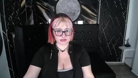 Snapshot of cerecita_02 chatting on August 5, 11:17 pm Cerecita online show from August 5, 11:17 pm