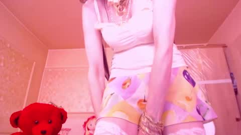 Cerise online show from February 18, 8:05 am