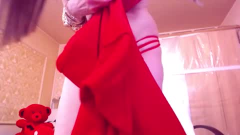 Cerise online show from May 3, 12:38 am