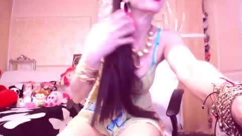 Snapshot of cerisedodd chatting on May 25, 11:55 pm Cerise online show from May 25, 11:55 pm