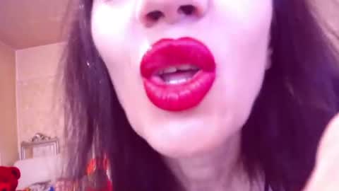 Cerise online show from July 5, 1:01 am