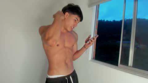 Snapshot of ceron_cb chatting on January 11, 11:15 am ceron cb online show from January 11, 11:15 am