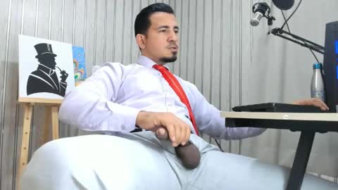 Snapshot of cesar_dant chatting on June 1, 8:54 pm Cesar online show from June 1, 8:54 pm
