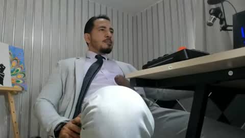 Snapshot of cesar_dant chatting on July 31, 5:56 pm Cesar online show from July 31, 5:56 pm