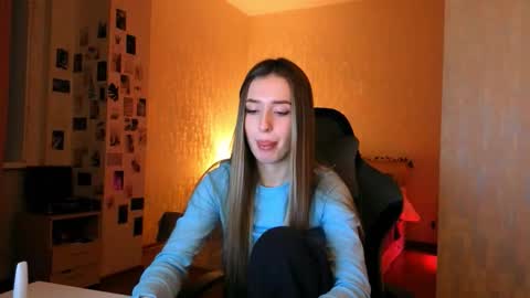 my name is Eva online show from December 18, 8:48 pm