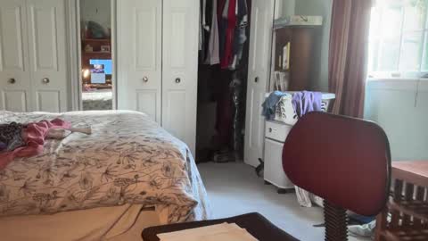 Snapshot of cfnmworkout1 chatting on September 29, 12:21 pm cfnmworkout1 online show from September 29, 12:21 pm