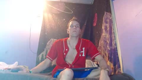 Snapshot of cguffey2284 chatting on January 2, 4:41 am cguffey2284 online show from January 2, 4:41 am