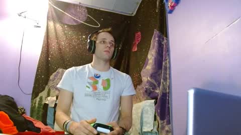 Snapshot of cguffey2284 chatting on January 7, 6:48 am cguffey2284 online show from January 7, 6:48 am