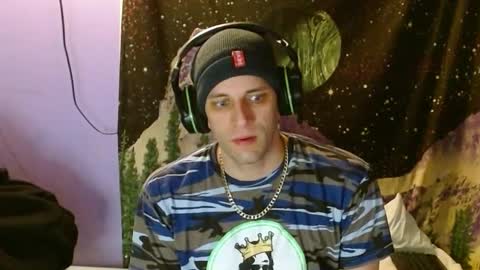 Snapshot of cguffey2284 chatting on January 8, 1:21 am cguffey2284 online show from January 8, 1:21 am