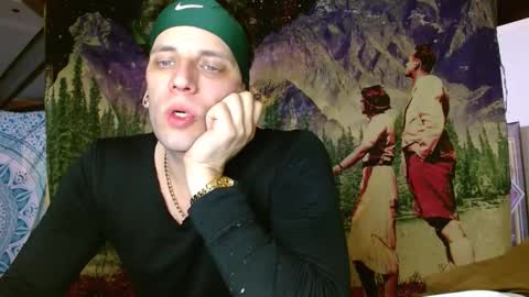 Snapshot of cguffey2284 chatting on January 16, 4:07 am cguffey2284 online show from January 16, 4:07 am