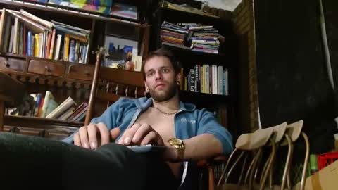 Snapshot of cguffey2284 chatting on February 7, 10:29 am cguffey2284 online show from February 7, 10:29 am