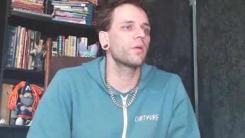 Snapshot of cguffey2284 chatting on February 18, 2:05 am cguffey2284 online show from February 18, 2:05 am