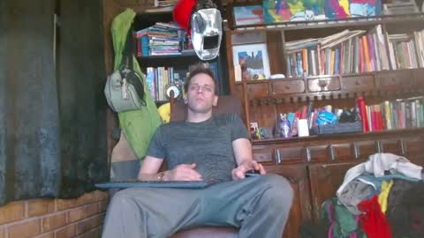 Snapshot of cguffey2284 chatting on February 27, 3:14 am cguffey2284 online show from February 27, 3:14 am