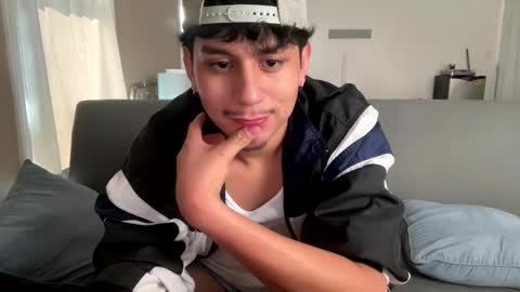 Kpapi online show from March 11, 3:12 pm