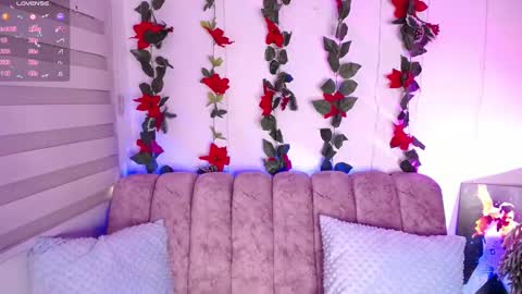 Snapshot of chaarlotte_1 chatting on February 13, 9:17 pm charlotte online show from February 13, 9:17 pm