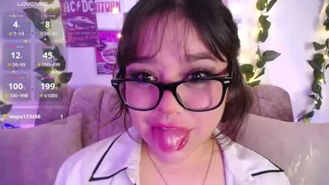 Snapshot of chaarlotte_1 chatting on November 29, 6:33 pm charlotte online show from November 29, 6:33 pm