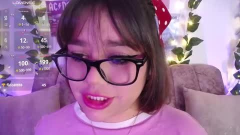 Snapshot of chaarlotte_1 chatting on December 4, 7:33 pm charlotte online show from December 4, 7:33 pm