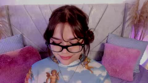 Snapshot of chaarlotte_1 chatting on May 14, 5:53 pm charlotte online show from May 14, 5:53 pm
