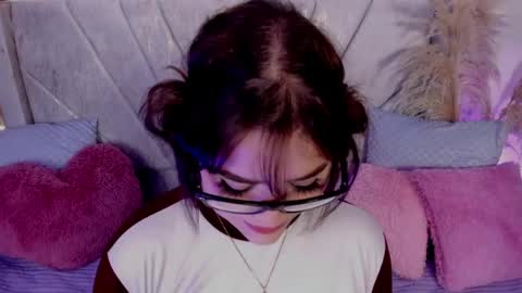 Snapshot of chaarlotte_1 chatting on May 24, 12:21 pm charlotte online show from May 24, 12:21 pm