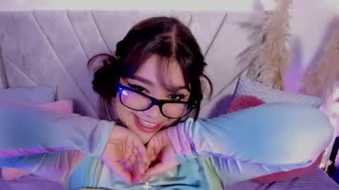 Snapshot of chaarlotte_1 chatting on June 27, 12:22 pm charlotte online show from June 27, 12:22 pm
