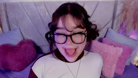 Snapshot of chaarlotte_1 chatting on July 19, 11:36 am charlotte online show from July 19, 11:36 am