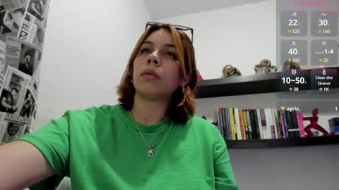 Snapshot of chabela_ chatting on December 19, 2:23 am Isa online show from December 19, 2:23 am