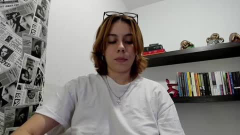 Snapshot of chabela_ chatting on December 22, 5:01 am Isa online show from December 22, 5:01 am