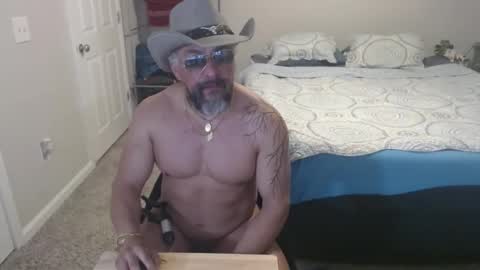 Snapshot of chacho1968 chatting on April 6, 7:42 am Chuck online show from April 6, 7:42 am