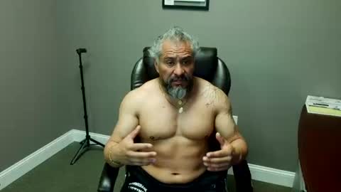 Snapshot of chacho1968 chatting on June 7, 1:04 pm Chuck online show from June 7, 1:04 pm