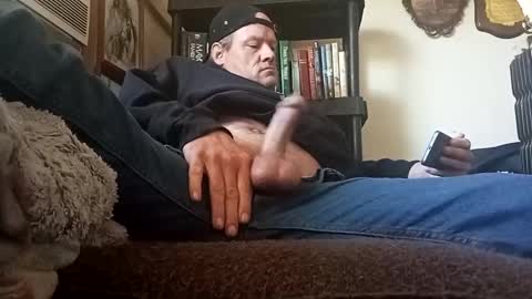 Chad420247 online show from October 6, 8:39 pm