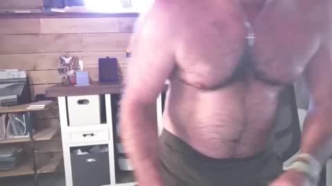 chadmichaell online show from May 20, 11:49 am