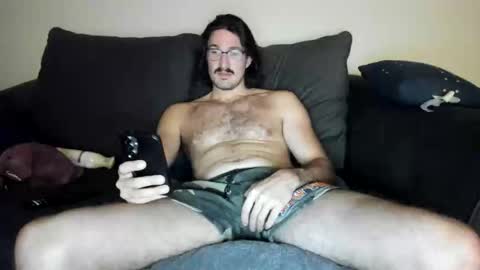 Snapshot of chadpowerz chatting on May 15, 11:01 pm Lydong online show from May 15, 11:01 pm