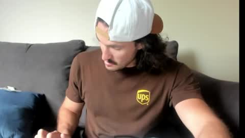 Snapshot of chadpowerz chatting on May 18, 11:43 pm Lydong online show from May 18, 11:43 pm