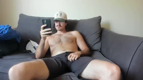 Snapshot of chadpowerz chatting on June 4, 6:14 pm Lydong online show from June 4, 6:14 pm