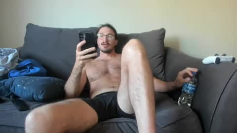 Snapshot of chadpowerz chatting on June 11, 11:36 pm Lydong online show from June 11, 11:36 pm