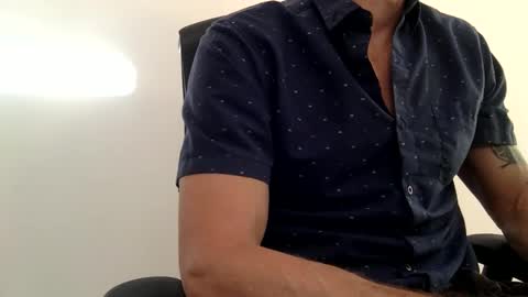 Chags online show from November 6, 4:30 pm