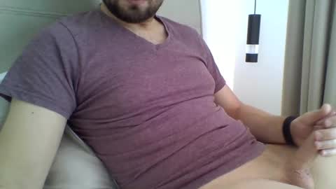 Snapshot of challenge_20 chatting on April 23, 8:02 am challenge_20 online show from April 23, 8:02 am
