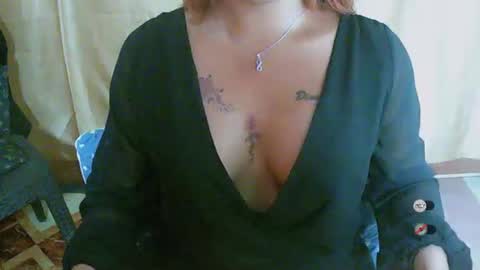 Snapshot of chanda_slut chatting on February 25, 11:30 am chanda slut online show from February 25, 11:30 am