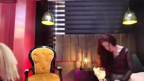 Chanel Whitte online show from March 4, 1:17 pm