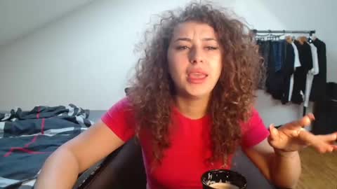 Stephanieblisss online show from January 5, 10:32 am