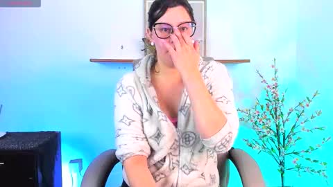 chanell online show from January 10, 3:08 am