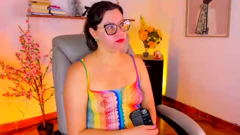 Snapshot of chanell_taylor_ chatting on June 13, 3:21 pm chanell online show from June 13, 3:21 pm
