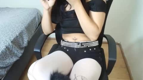 Snapshot of chanelsexyy chatting on January 9, 8:32 pm Viviana 3 online show from January 9, 8:32 pm