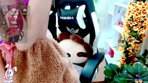 Snapshot of changchang_ chatting on May 20, 1:23 am changchang_ online show from May 20, 1:23 am