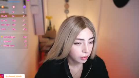 channel_blonde_a online show from June 11, 12:32 am
