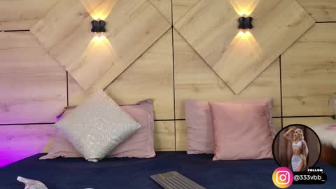 Snapshot of channelcrawford chatting on November 5, 4:34 am ChannelCrawford online show from November 5, 4:34 am