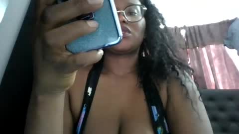 Snapshot of chantal99 chatting on May 10, 8:14 pm chantal99 online show from May 10, 8:14 pm