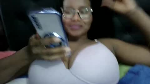 Snapshot of chantal99 chatting on May 13, 4:26 pm chantal99 online show from May 13, 4:26 pm