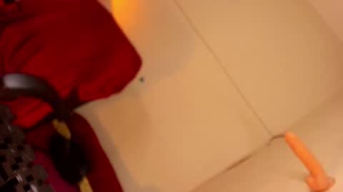 Snapshot of chantal_fuck chatting on May 13, 1:25 am chantal_fuck online show from May 13, 1:25 am